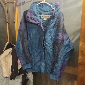 Vintage Y2K Columbia Women's Blue, Purple And Black Windbreaker Jacket
